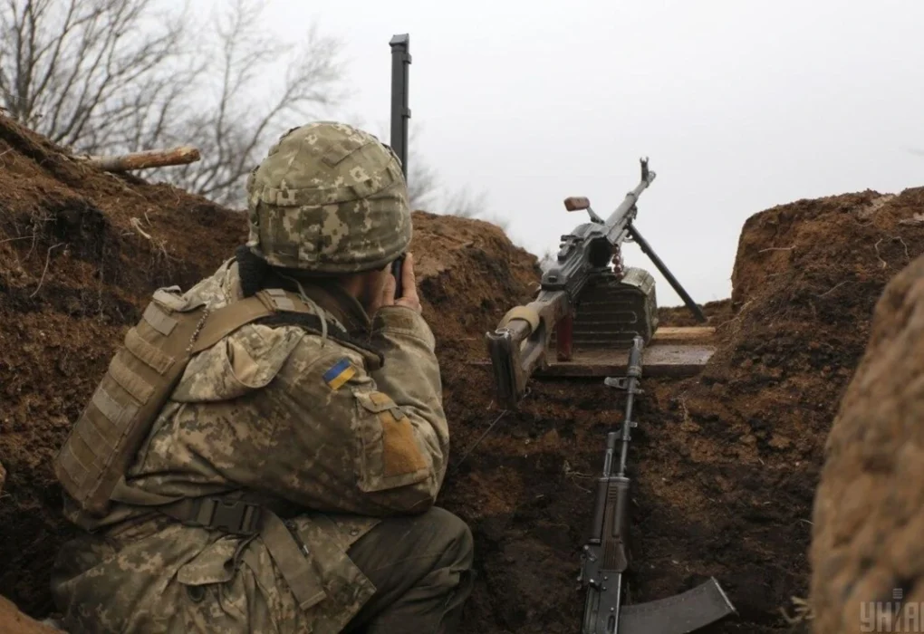 Вихід з Донбасу, відмова від вступу до НАТО, заморозка війни по лінії фронту: Reuters опублікував вимоги путіна щодо завершення війни 