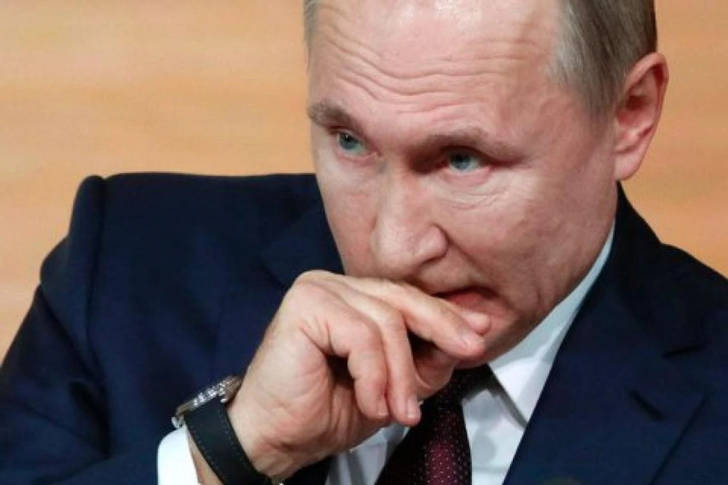 Нехай приїжджає у москву: путін про зустріч із Зеленським