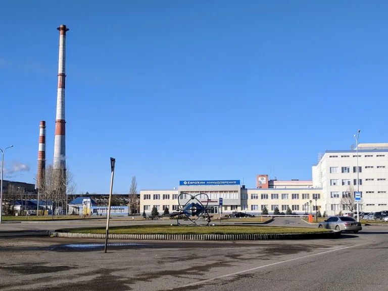 Хімічний завод у краснодарському краї зупинив роботу після нічної атаки безпілотників