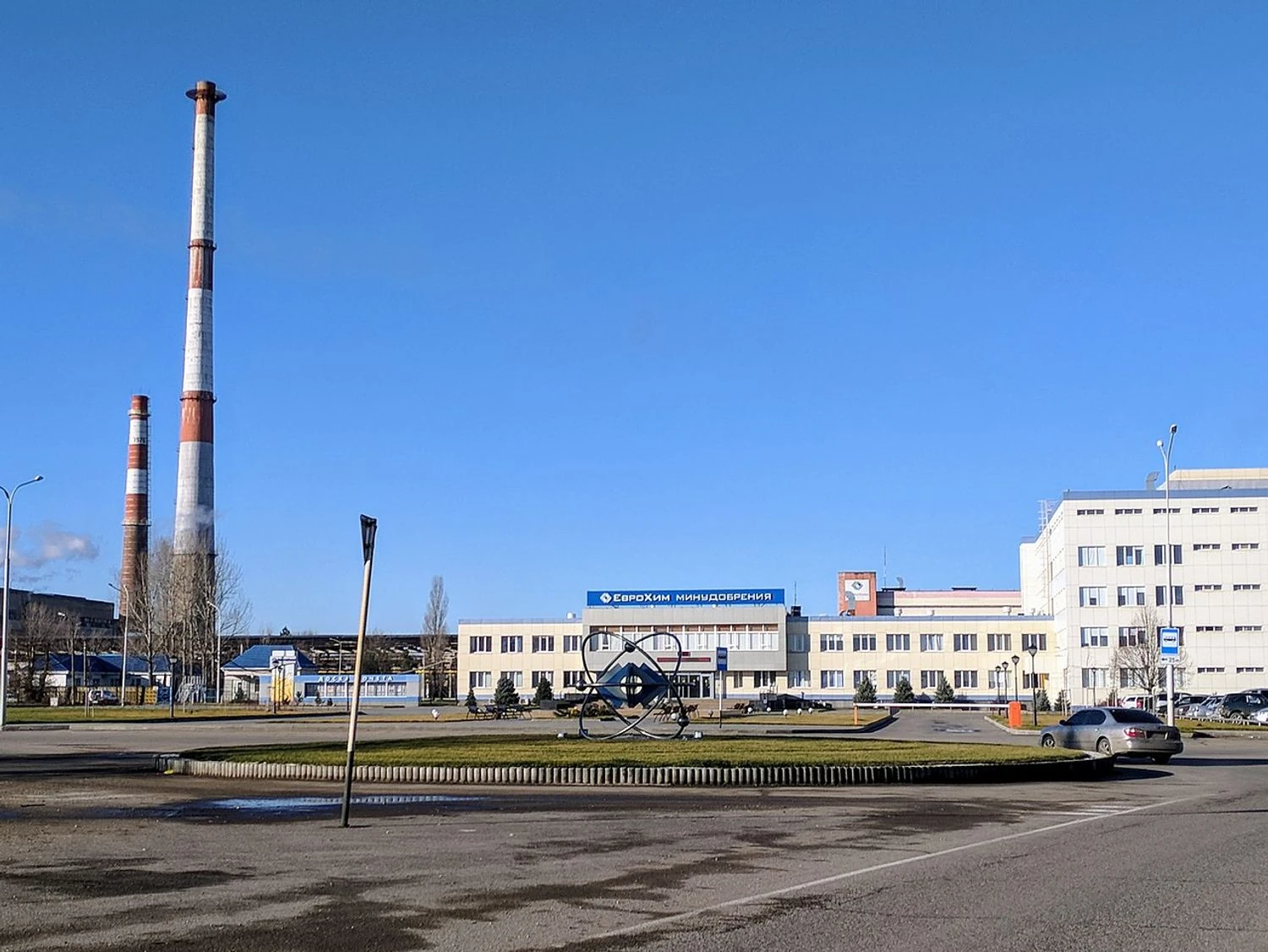 Хімічний завод у краснодарському краї зупинив роботу після нічної атаки безпілотників