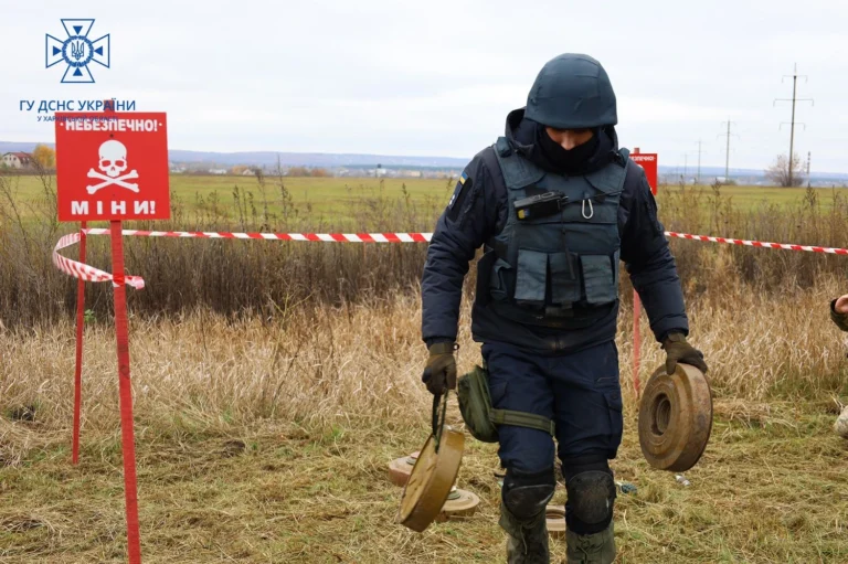 В Україні знешкодили понад мільйон вибухонебезпечних предметів з початку повномасштабної війни - Шмигаль