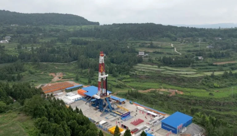 Китай розширює стратегічні запаси нафти: 11 нових об’єктів з’являться в країні – Reuters Китай розширює стратегічні запаси нафти: 11 нових об
