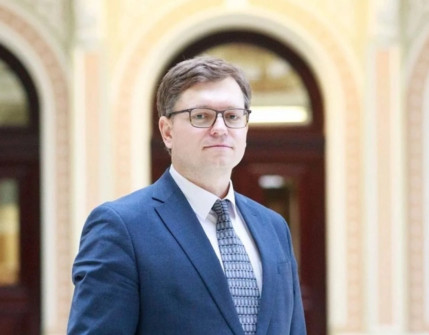 Другий місяць без рішення: розгляд скарги на закриття справи проти головного юриста НБУ Зими знову зірвався